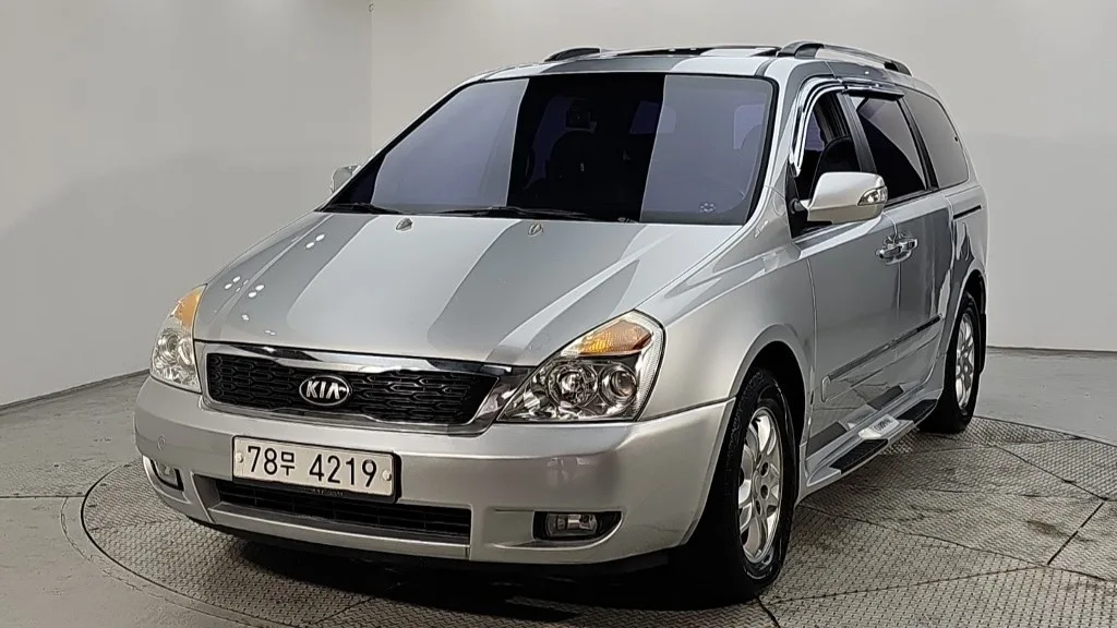 2013 Kia Carnival
