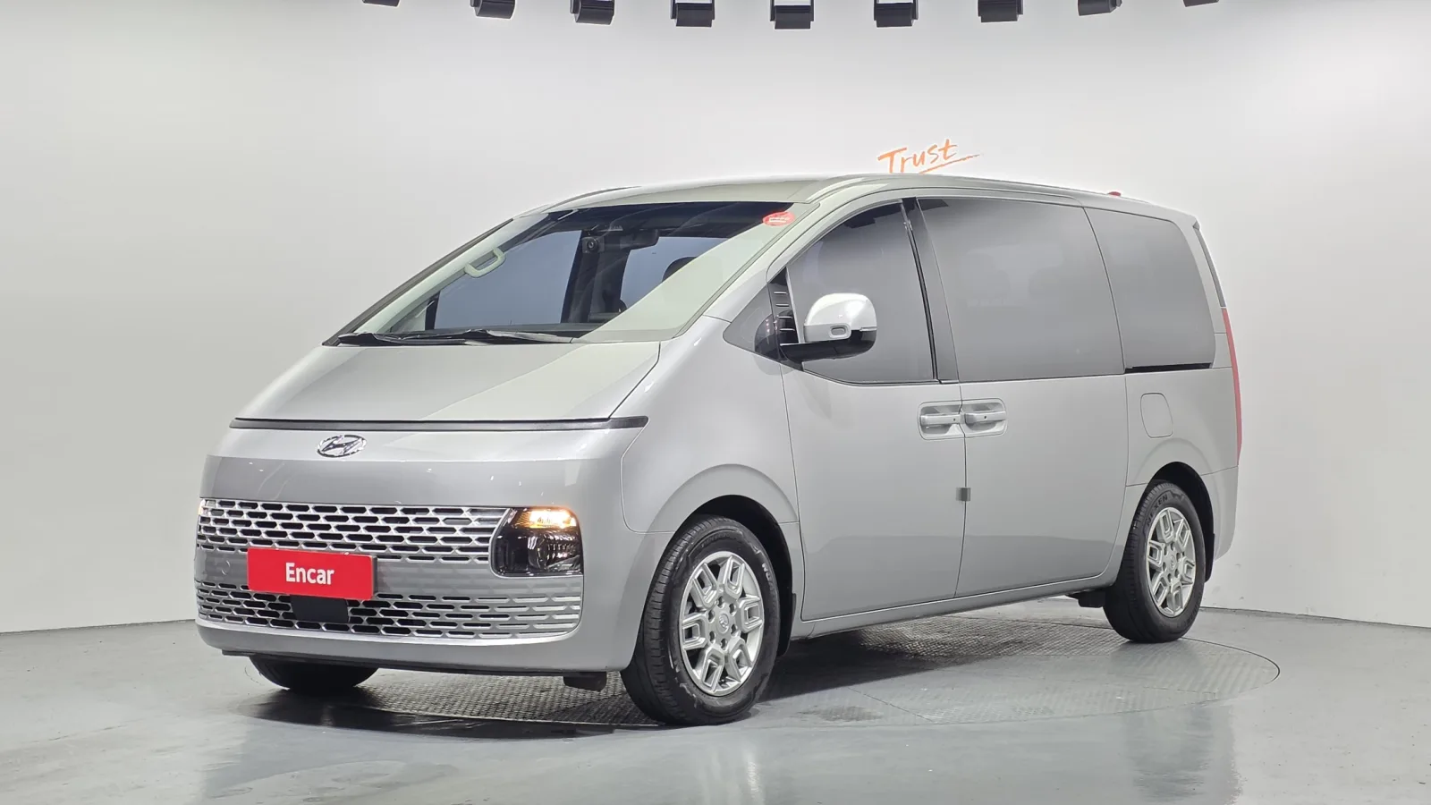 2023 Hyundai Staria