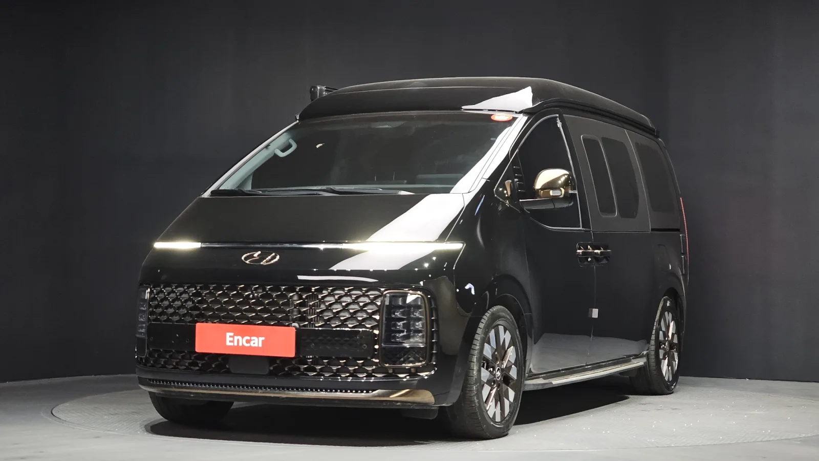 2023 Hyundai Staria