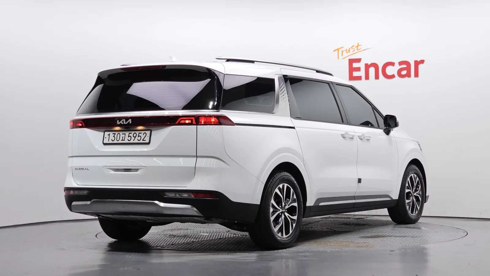 2023 Kia Carnival