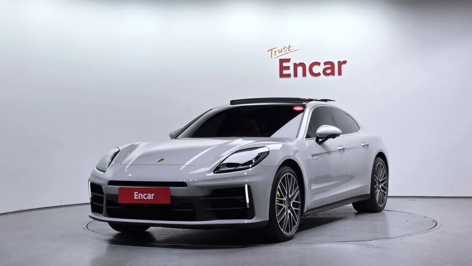 2025 Porsche Panamera
