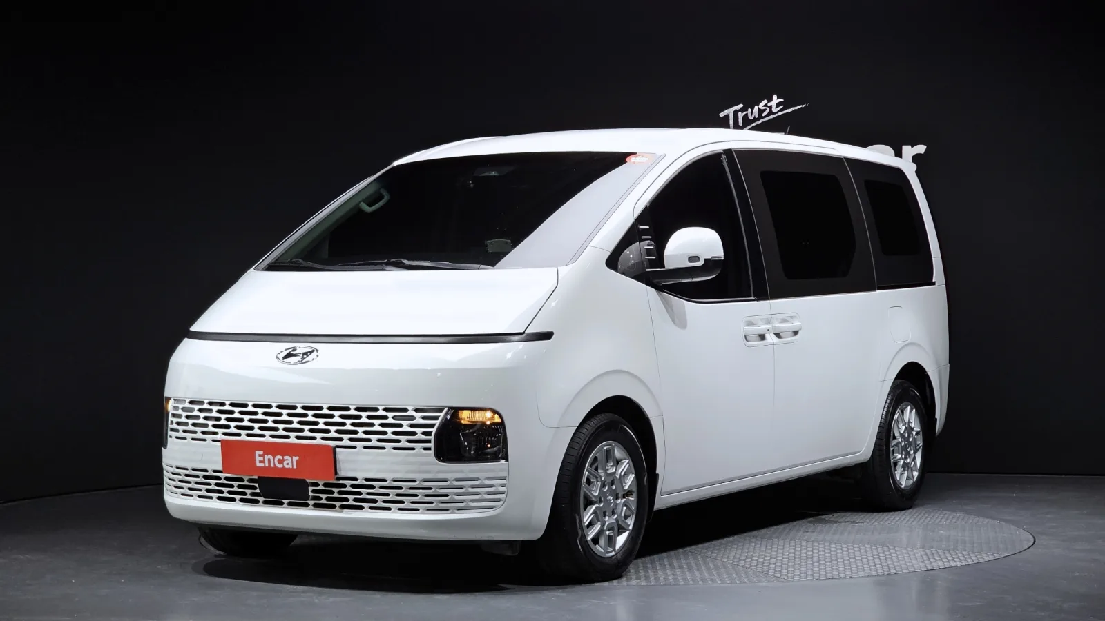 2023 Hyundai Staria