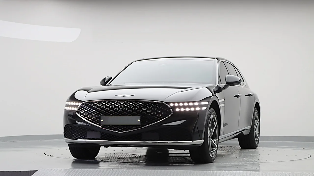 2022 Genesis G90