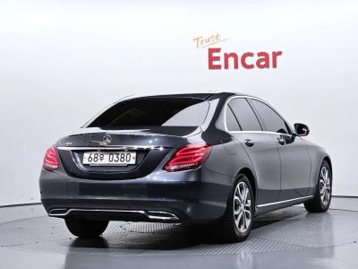 2016 Mercedes-Benz C-Class