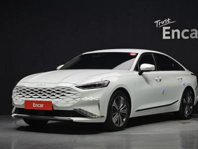 2022 Kia K8