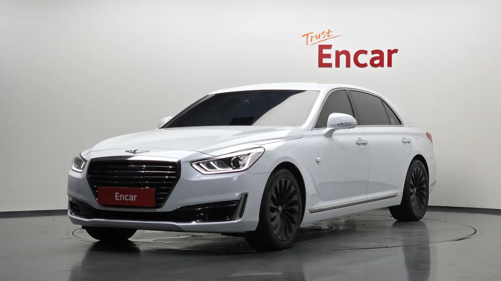 2016 Genesis EQ900