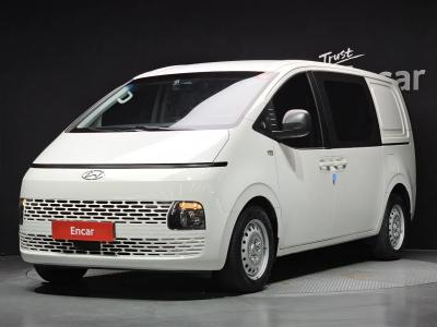 2022 Hyundai Staria