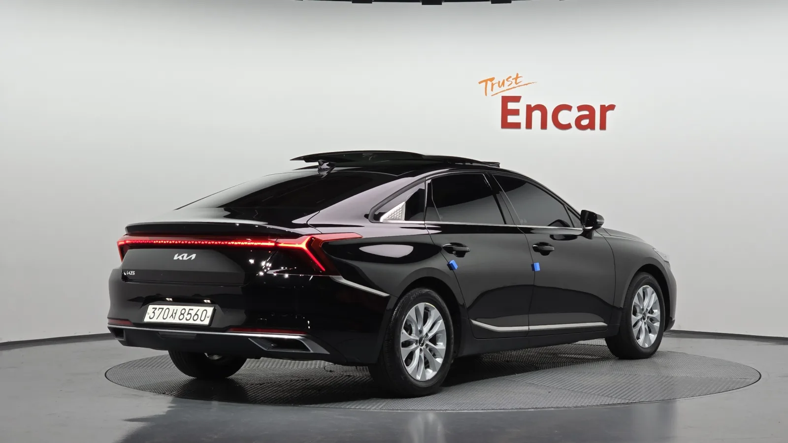 2022 Kia K8