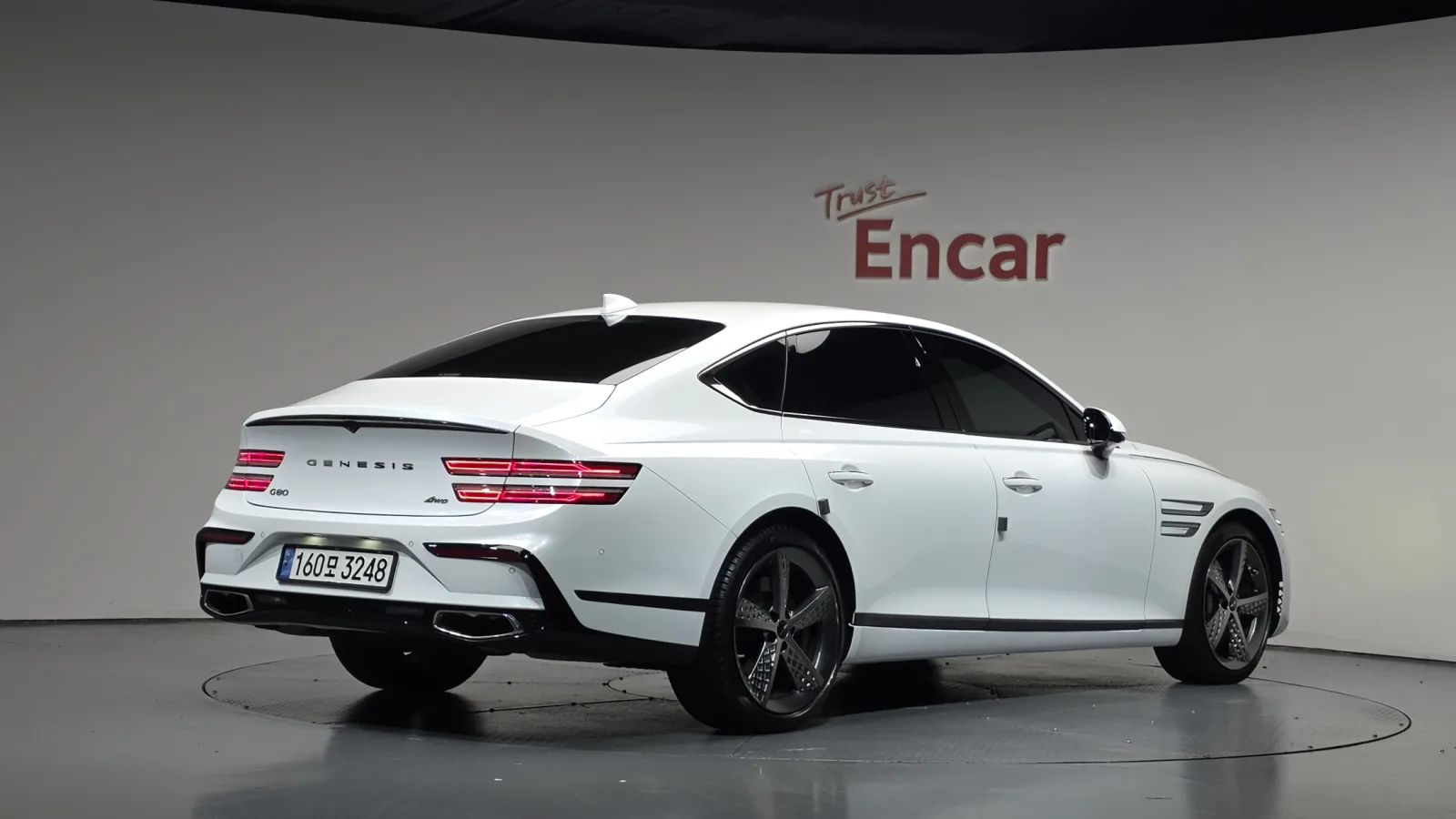 2025 Genesis G80
