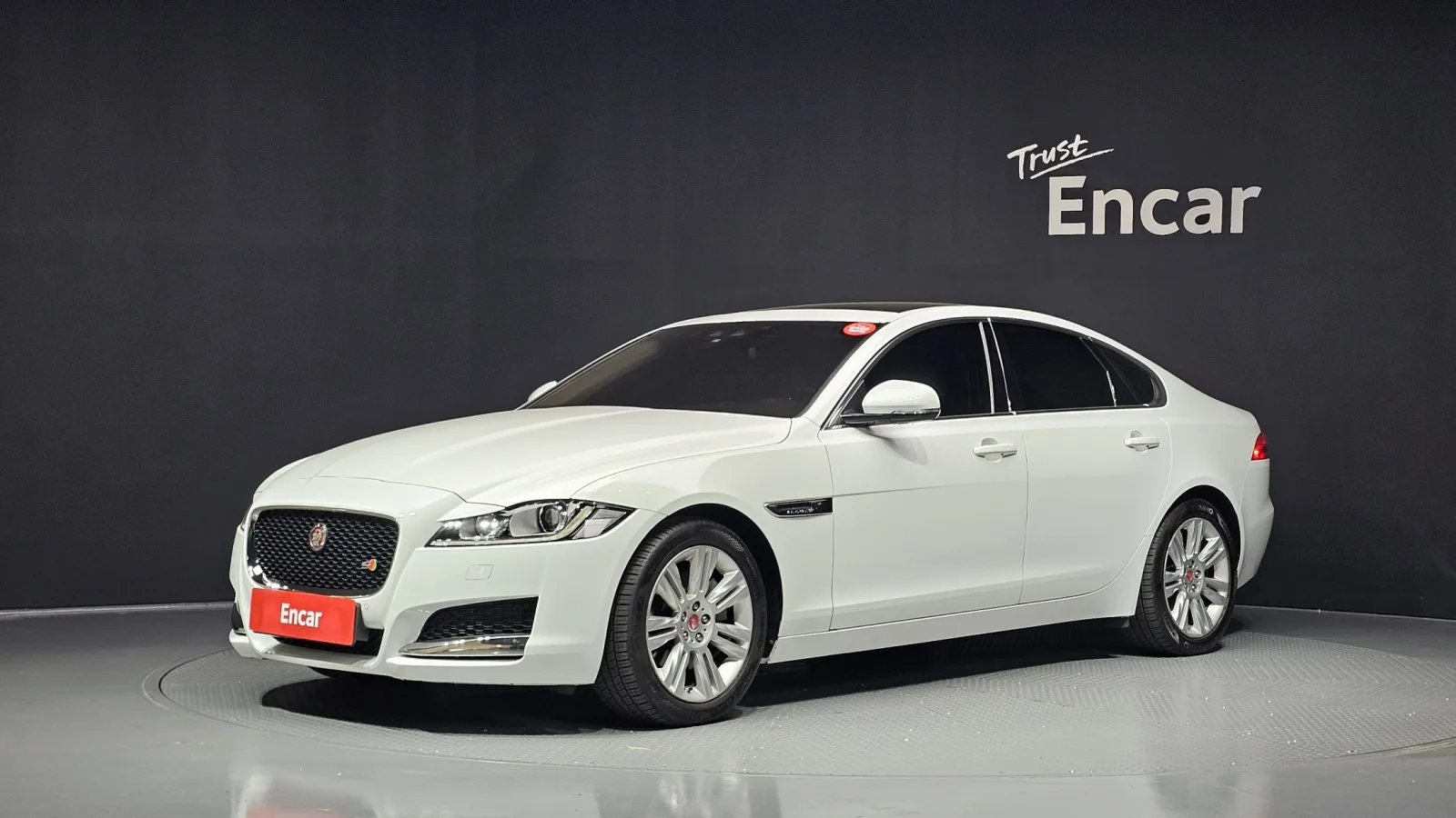 2018 Jaguar XF