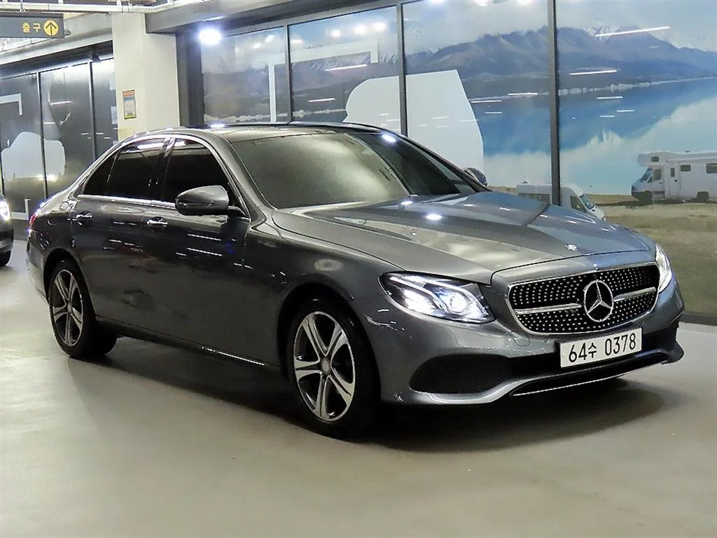 2017 Mercedes-Benz E-Class