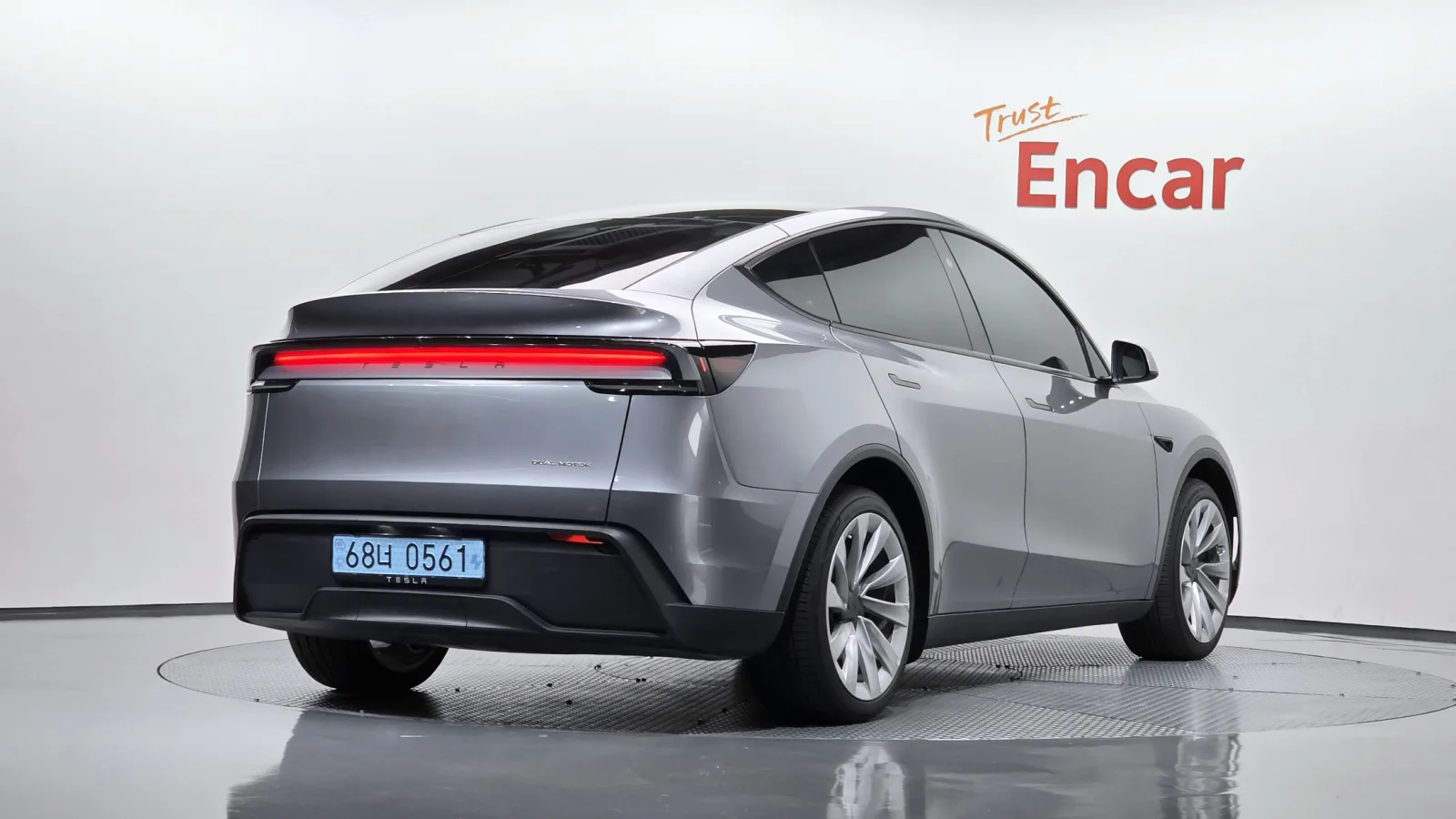 2025 Tesla Model Y