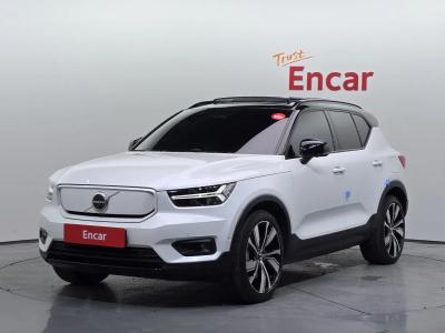 2022 Volvo XC40