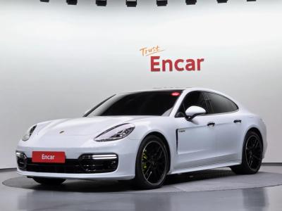 2018 Porsche Panamera