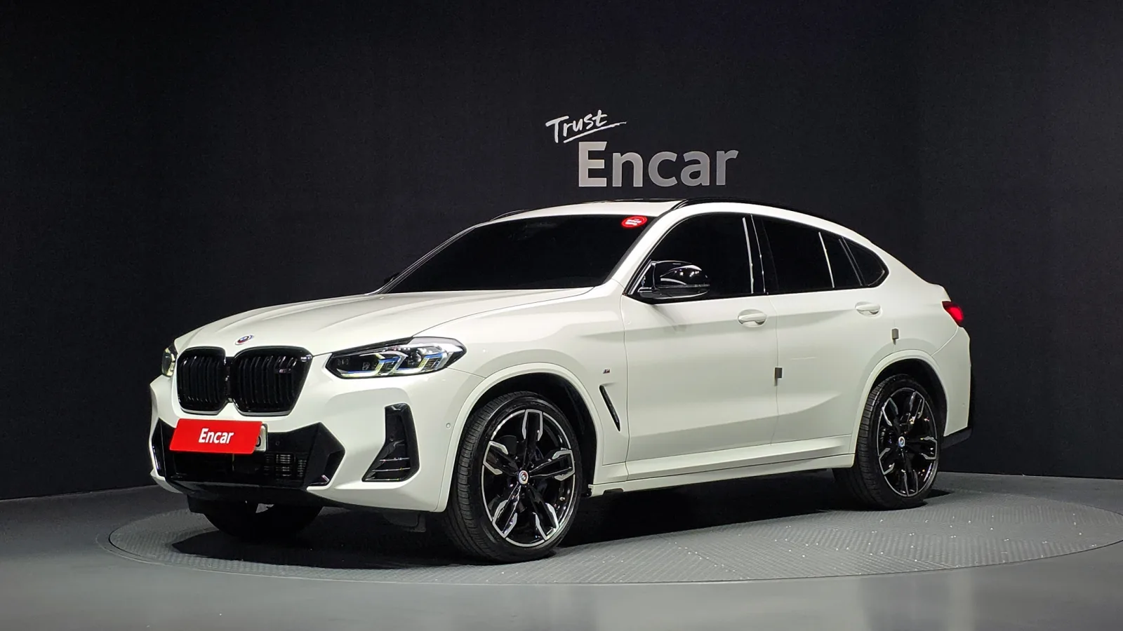 2023 BMW X4