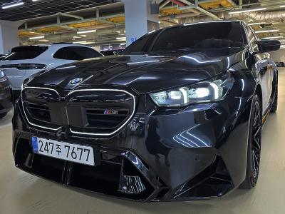 2025 BMW M5