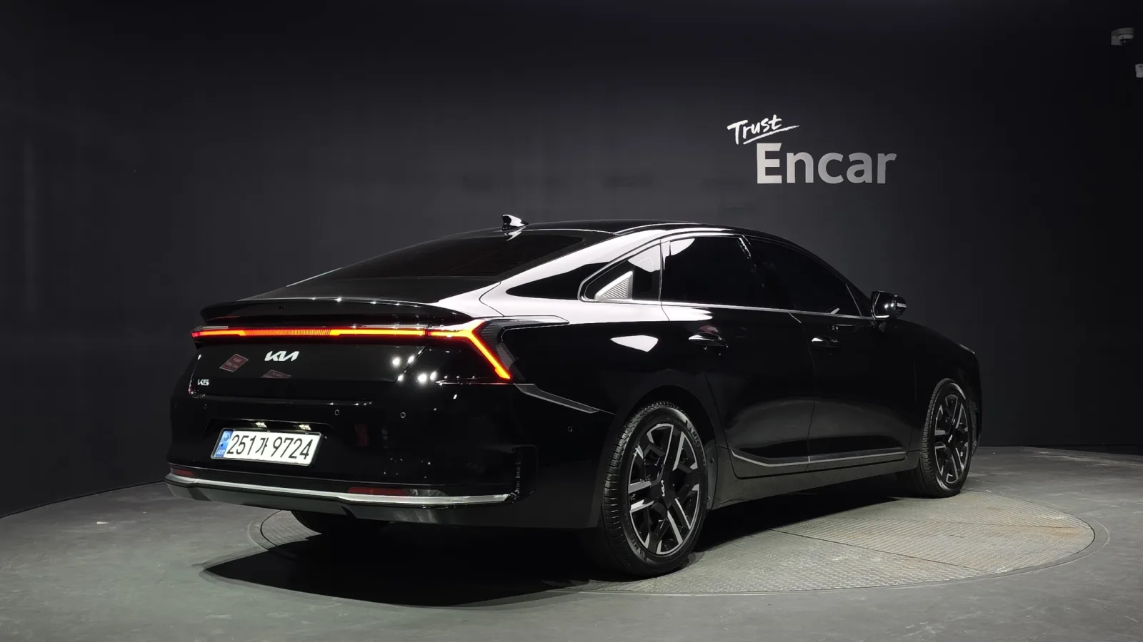 2025 Kia K8