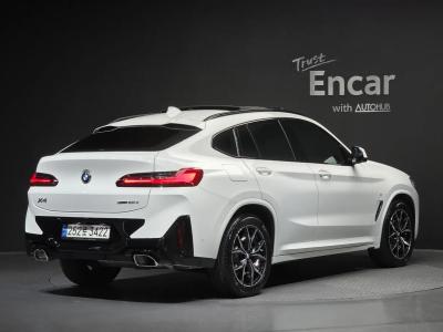 2022 BMW X4
