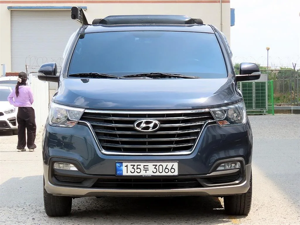 2018 Hyundai Starex