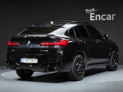 2023 BMW X4