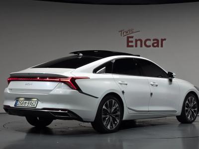 2022 Kia K8