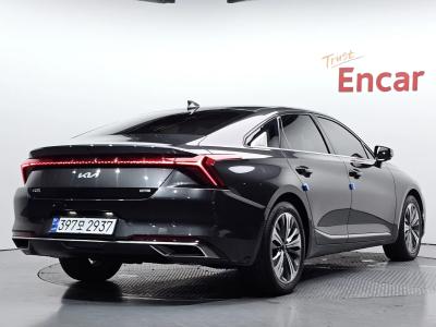 2022 Kia K8