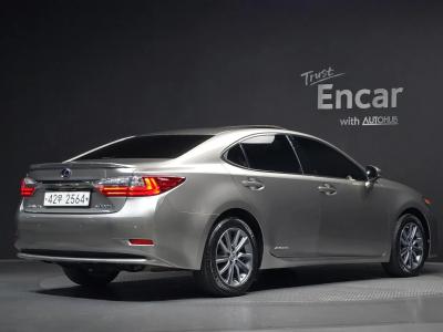 2017 Lexus ES