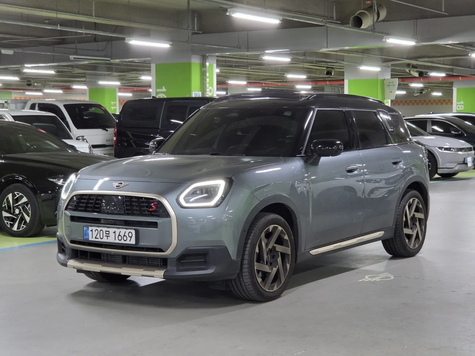 2025 MINI Countryman