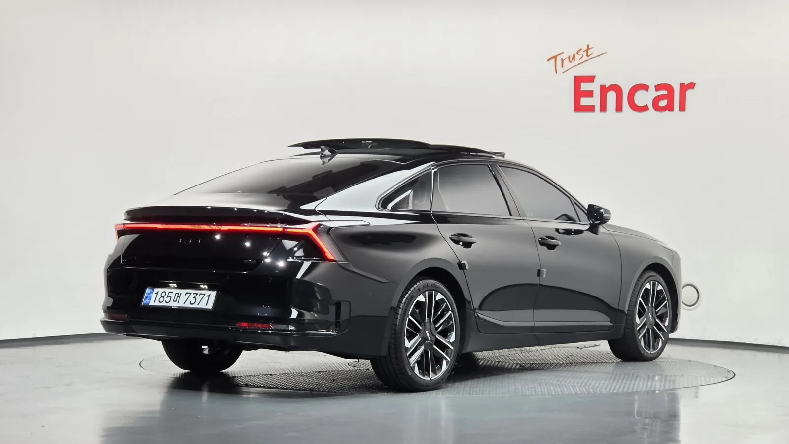 2025 Kia K8