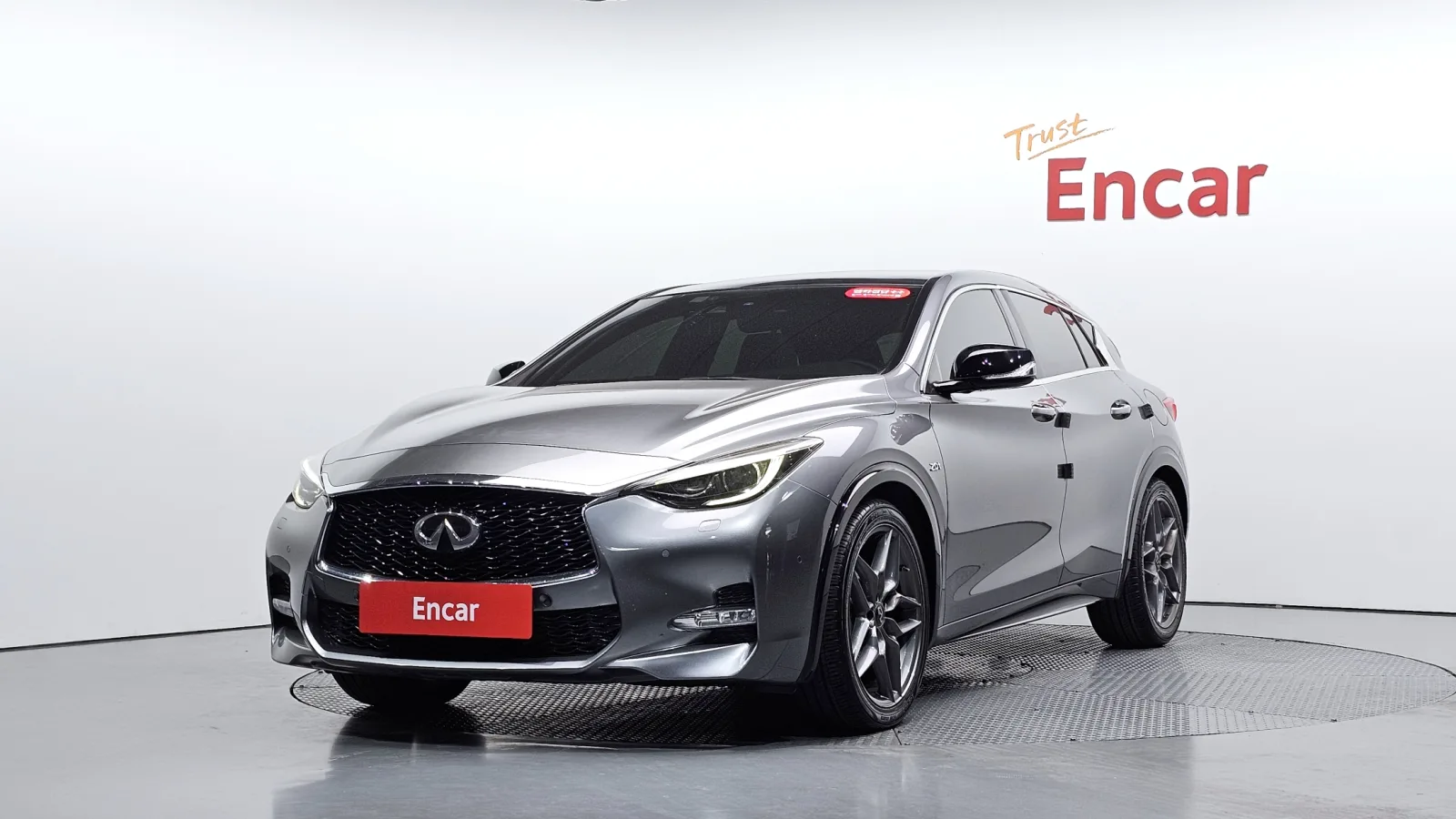 2017 Infiniti Q30
