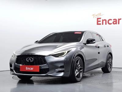 2017 Infiniti Q30