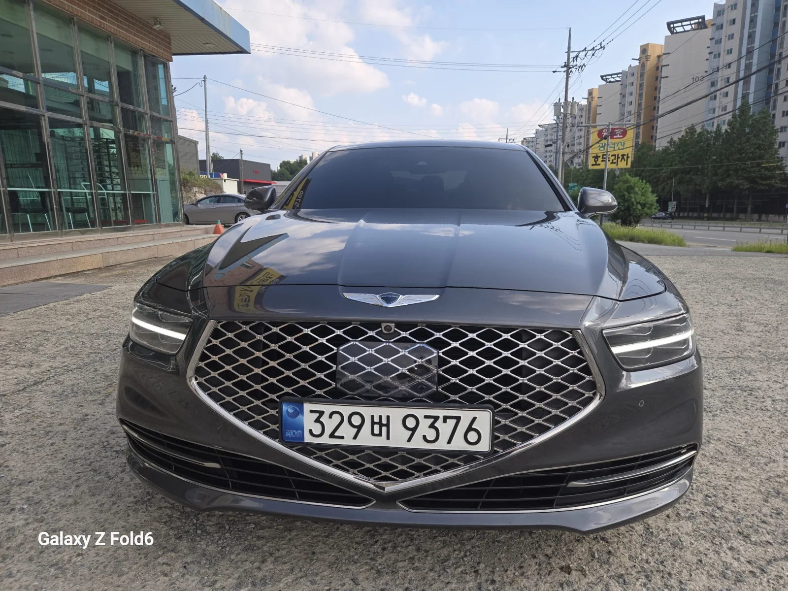 2020 Genesis G90