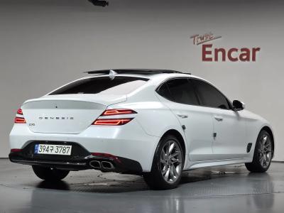 2022 Genesis G70