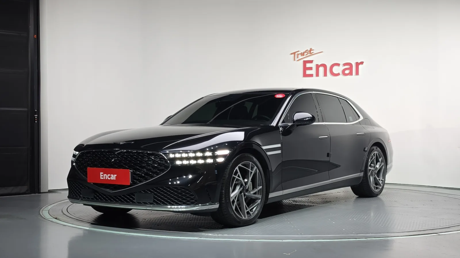 2022 Genesis G90