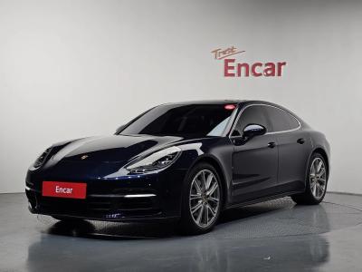2018 Porsche Panamera