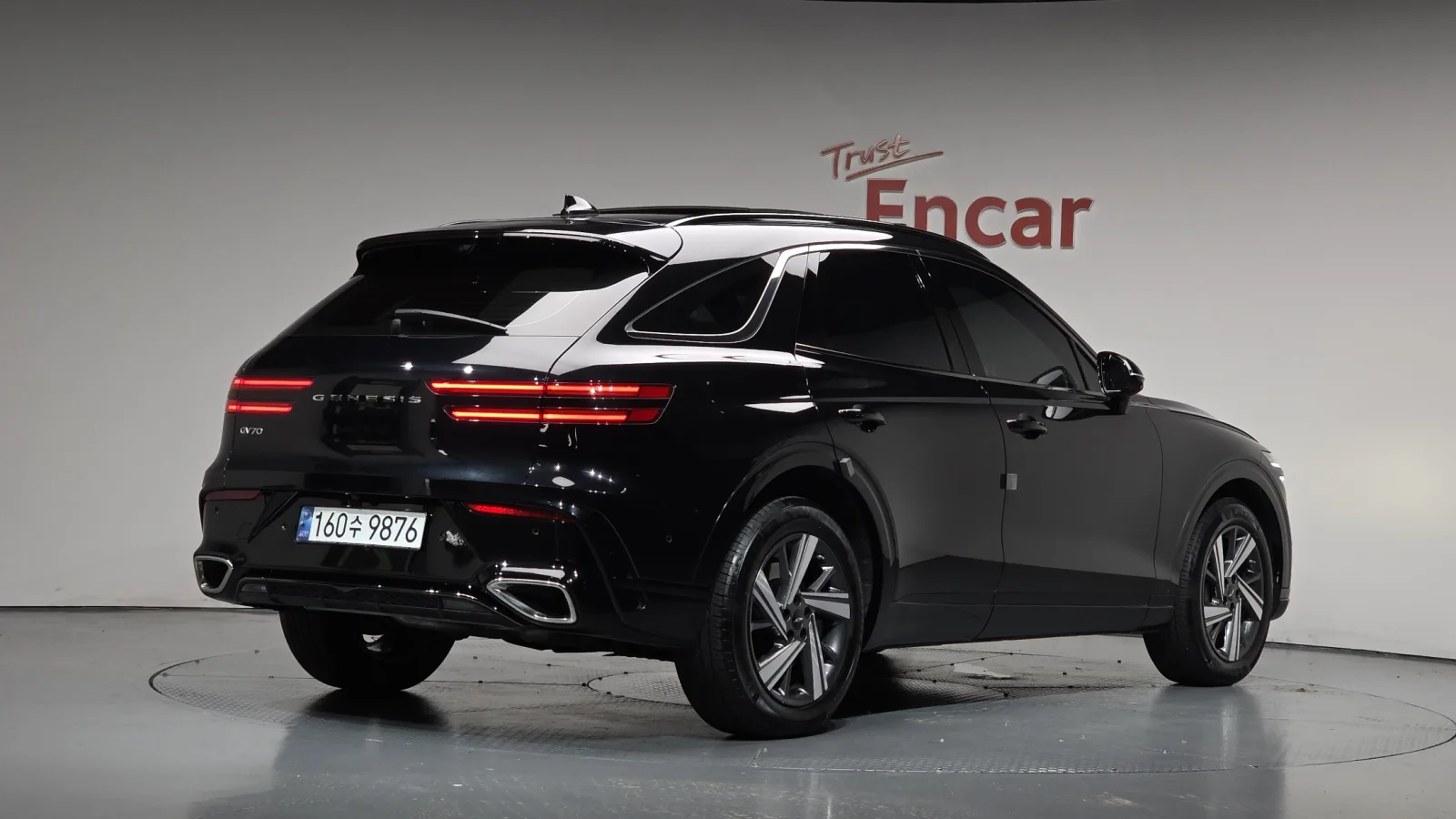 2025 Genesis GV70