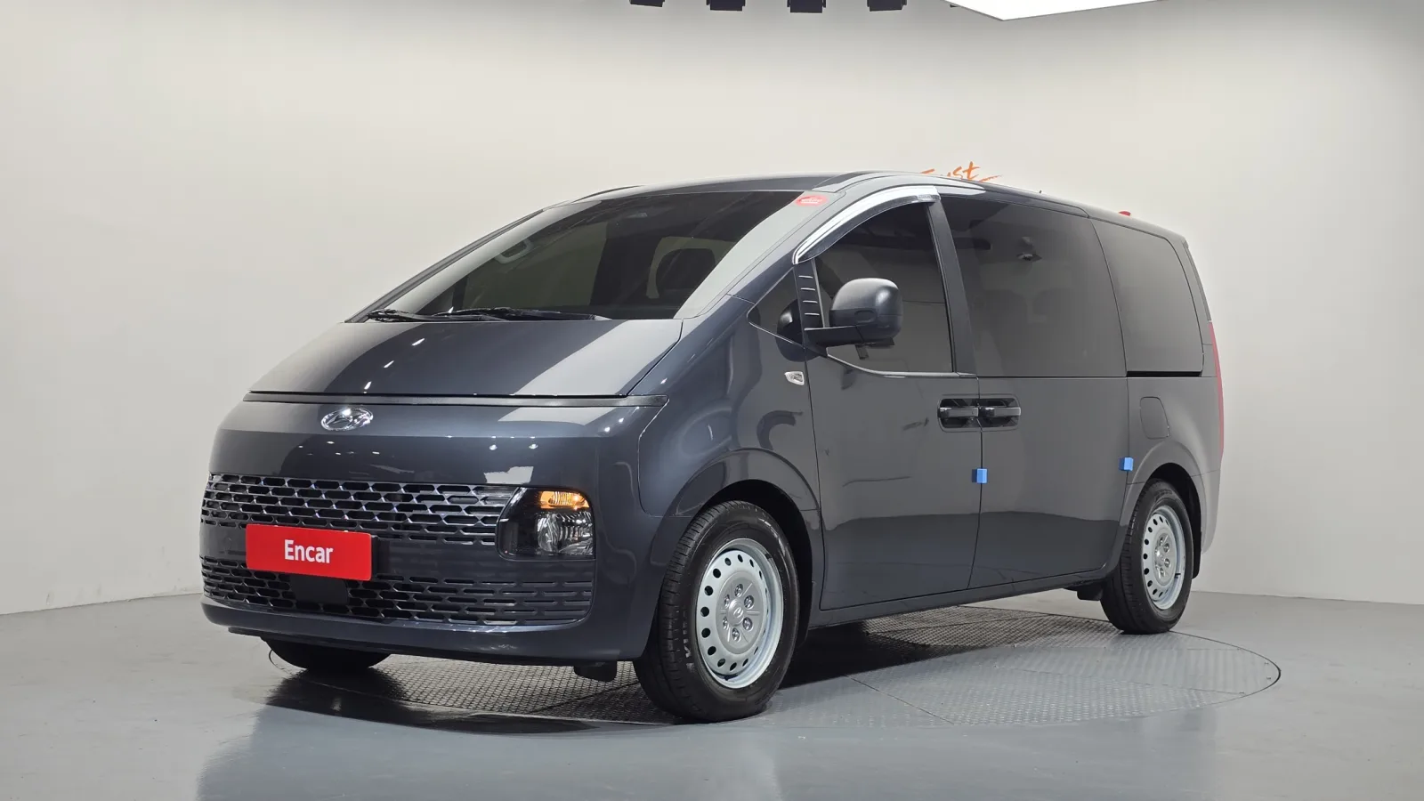 2023 Hyundai Staria