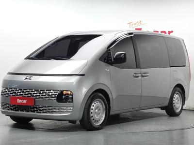 2022 Hyundai Staria