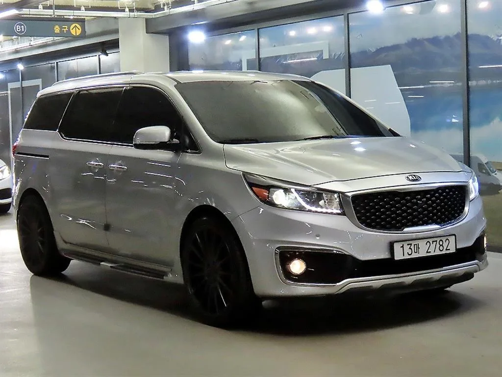 2016 Kia Carnival