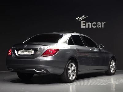 2018 Mercedes-Benz C-Class