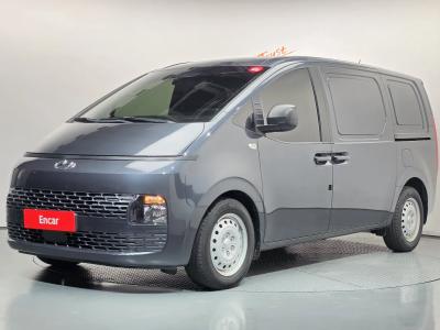 2023 Hyundai Staria