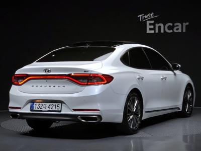 2018 Hyundai Grandeur