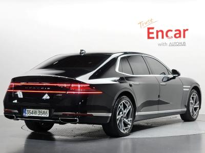 2023 Genesis G90