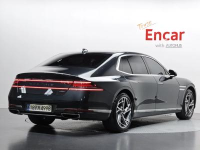 2023 Genesis G90