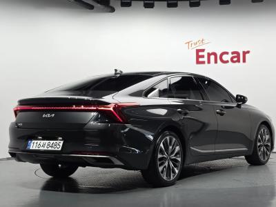 2022 Kia K8