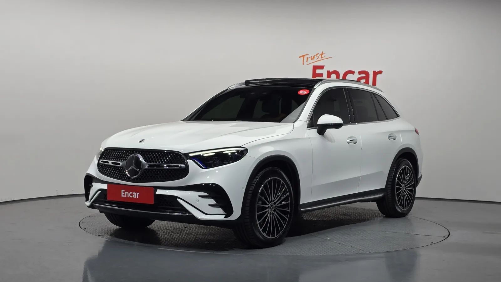 2025 Mercedes-Benz GLC-Class