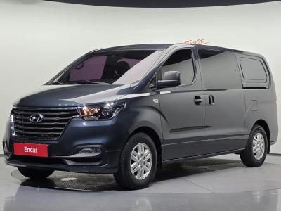 2018 Hyundai Starex