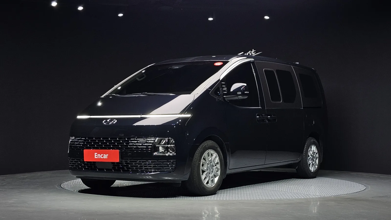 2022 Hyundai Staria