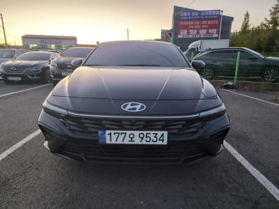2025 Hyundai Elantra