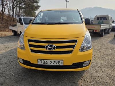 2016 Hyundai Starex